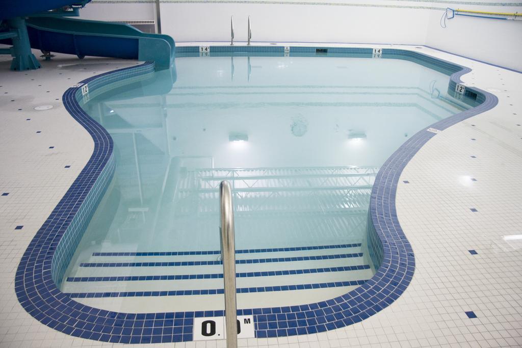 St. Albert Inn & Suites Saint Albert ภายนอก รูปภาพ