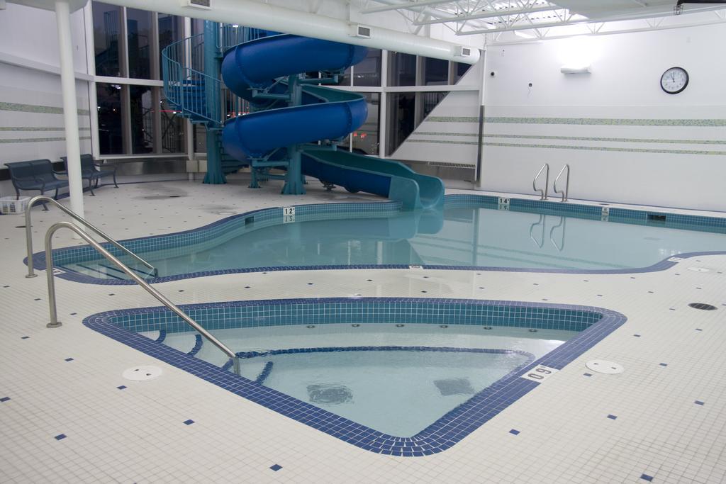 St. Albert Inn & Suites Saint Albert ภายนอก รูปภาพ