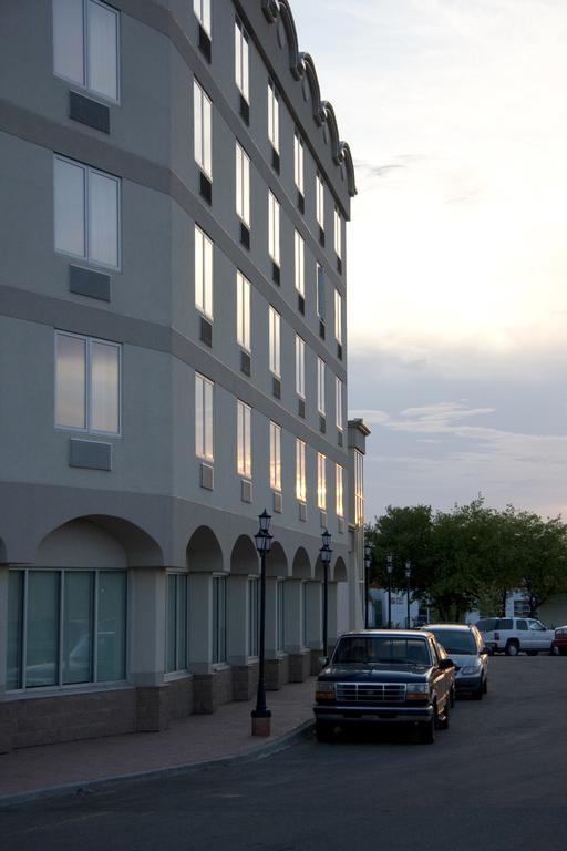 St. Albert Inn & Suites Saint Albert ภายนอก รูปภาพ