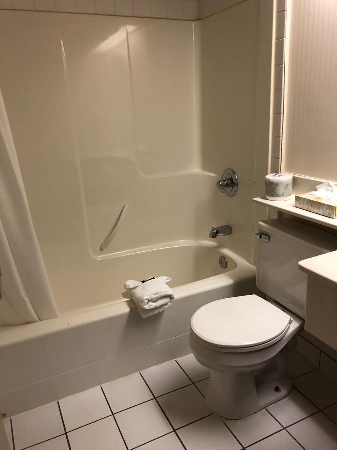St. Albert Inn & Suites Saint Albert ภายนอก รูปภาพ